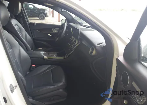 2020 Mercedes-Benz Glc 300 from USA, damaged, VIN WDC0G8DB3LF695690